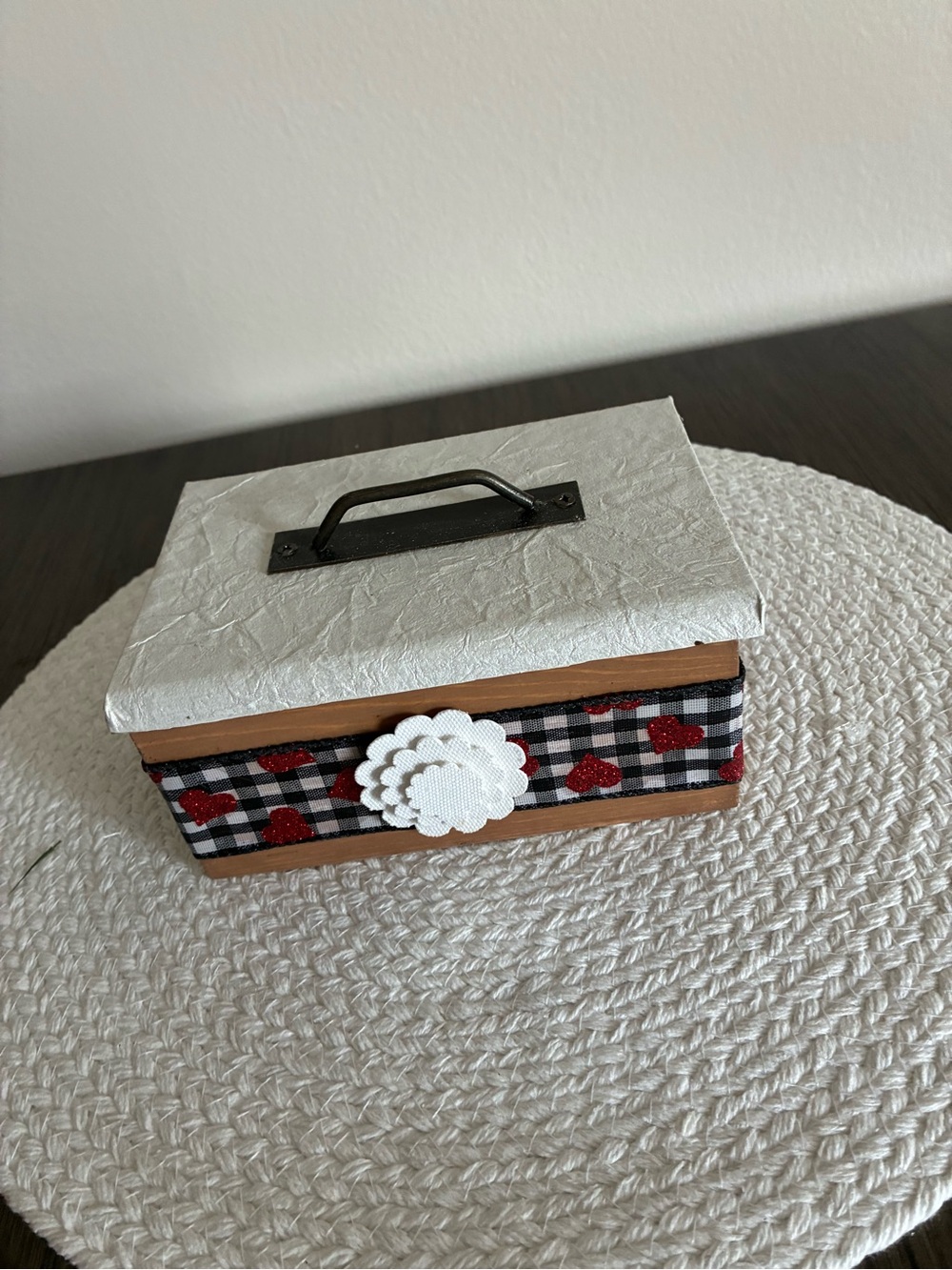 Decorative Heart Plaid Trinket Box with White Lid
